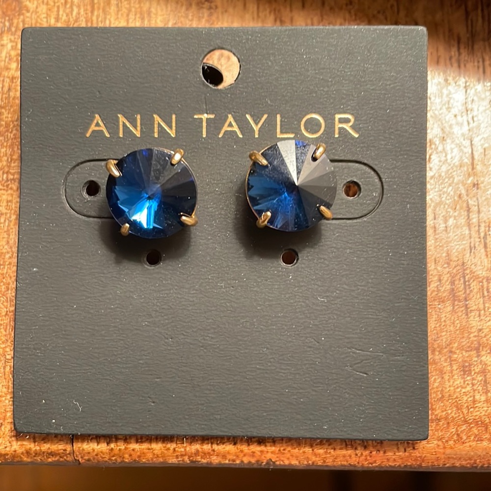 Ann Taylor crystal stud earrings